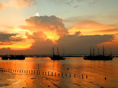 Do Son Beach, a worth-visiting place