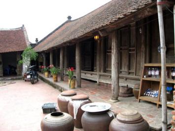 Duong Lam Ancient Village