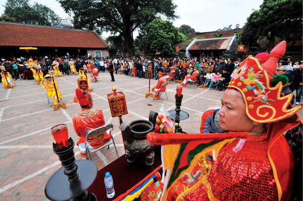 Human chess in Vietnam