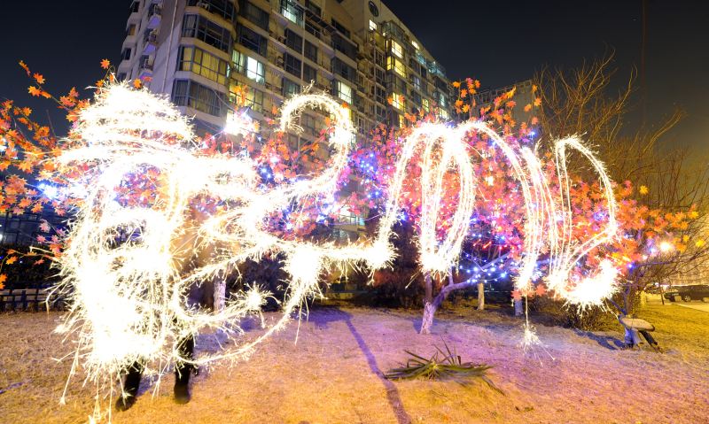 Parallels and Fireworks in Tet